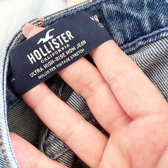 Hollister Ultra High Rise Mom Jean Vintage Stretch Distressed Jeans - Picture 10 of 11